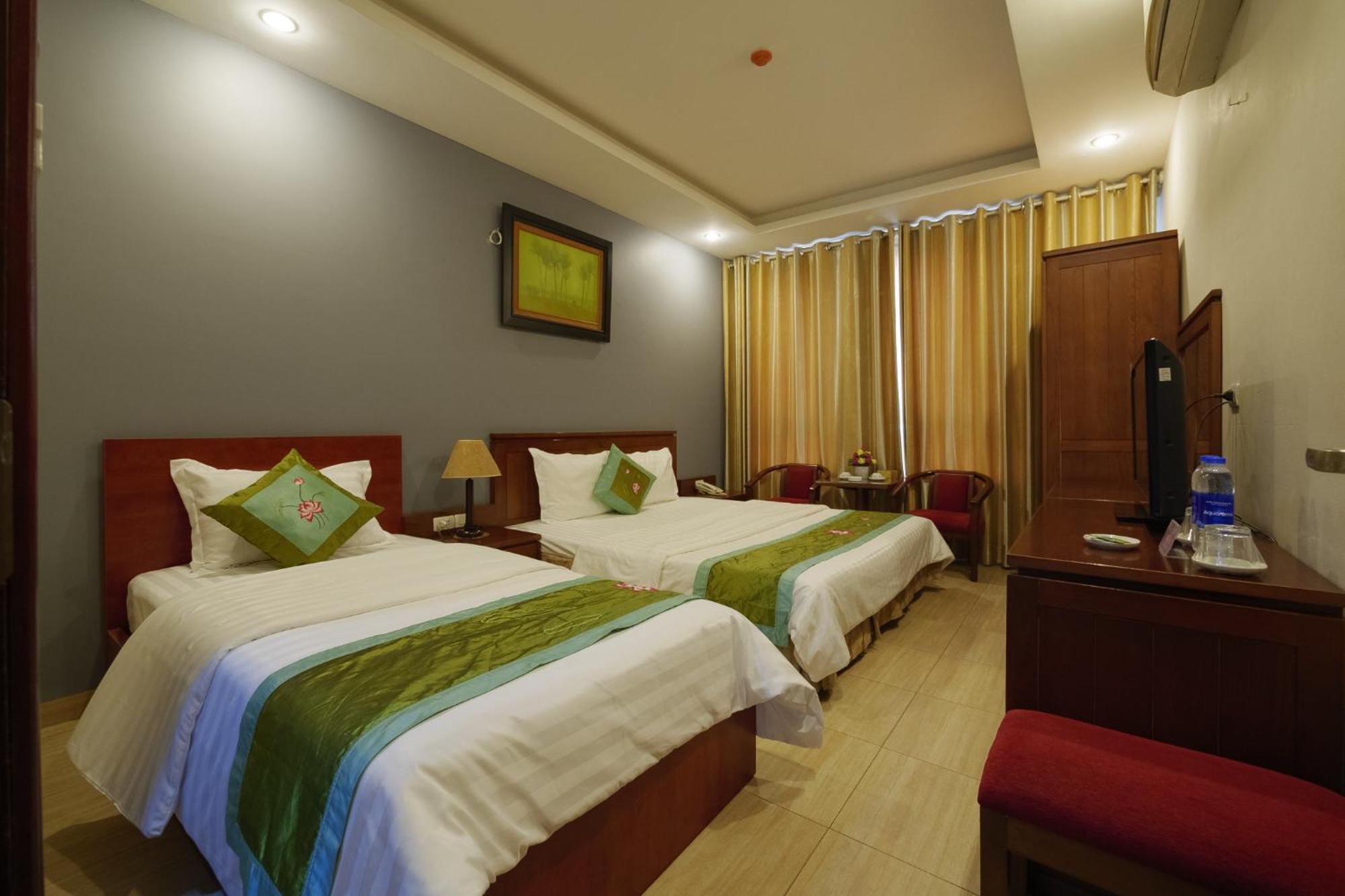 Ngan Ha Hotel Long Bien ハノイ市 エクステリア 写真
