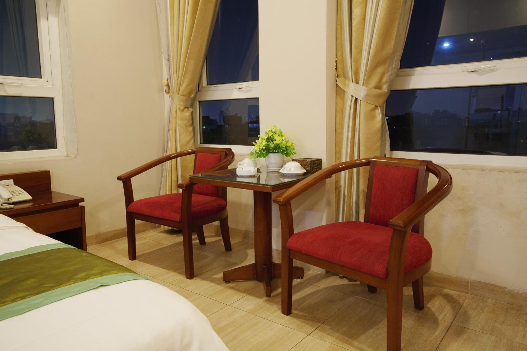 Ngan Ha Hotel Long Bien ハノイ市 エクステリア 写真
