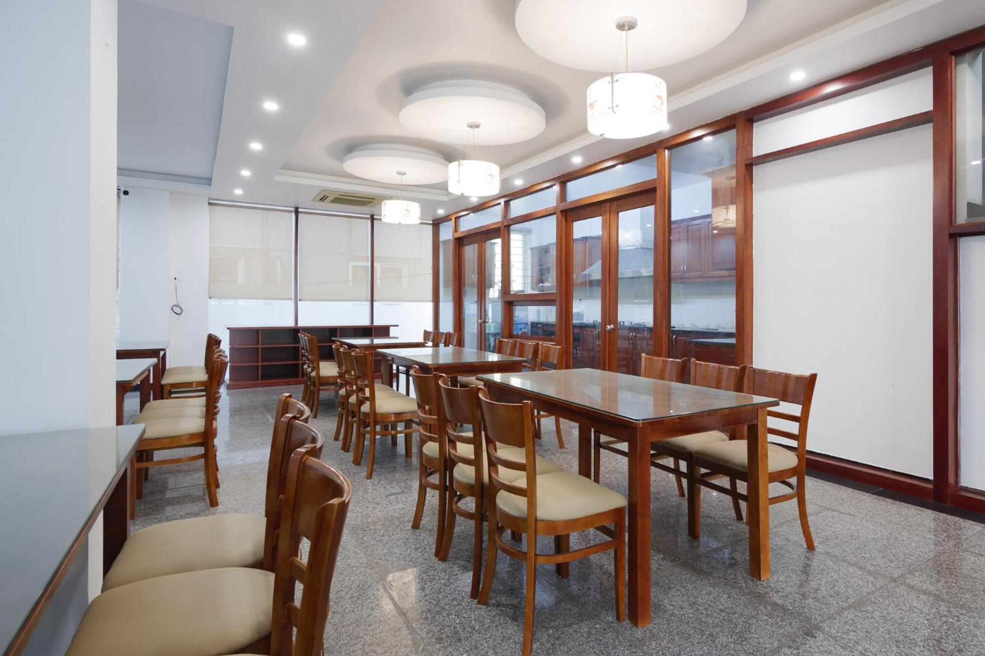 Ngan Ha Hotel Long Bien ハノイ市 エクステリア 写真